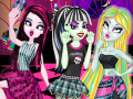 खेल Monster High Vs. Disney Princesses Instagram Challenge 
